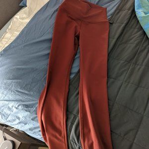 Alo Yoga AIRBRUSH HIGH-WAIST BOOTCUT LEGGING, Cranberry, Size S